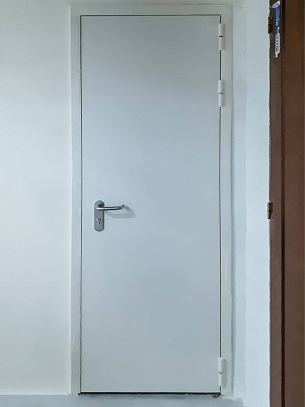 С хромированной ручкой