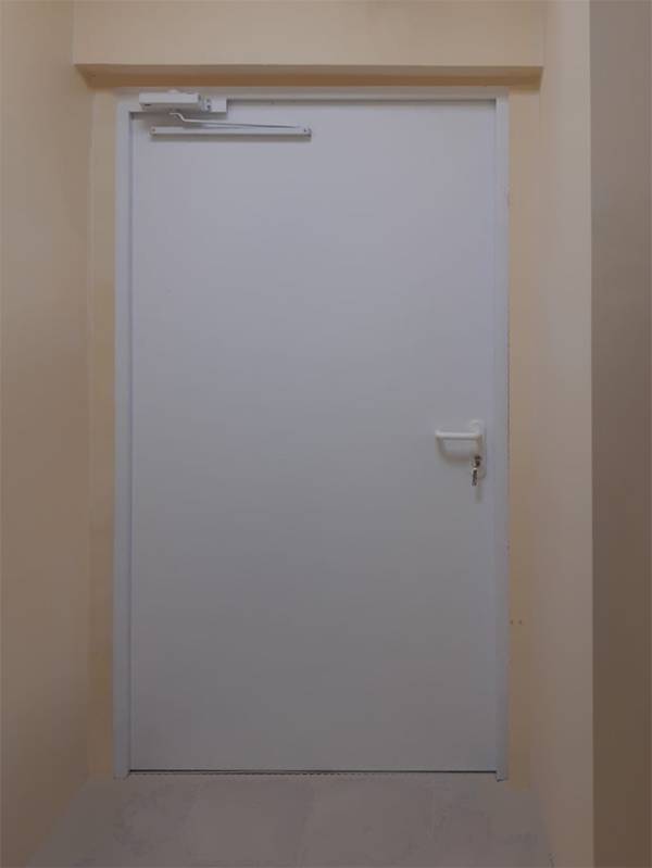 Внутренняя сторона двери (ул. 3-я Черепковская)